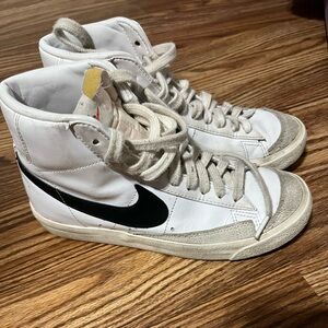 Nike Blazer Mid '77 Vintage size 6